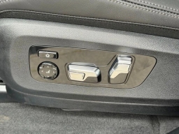 BMW X7 xDrive40i Sports Activity Vehicle 2026