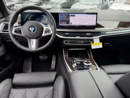 BMW X7 xDrive40i Sports Activity Vehicle 2026