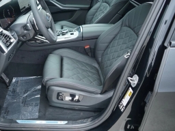 BMW X7 xDrive40i Sports Activity Vehicle 2026