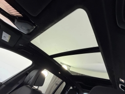 BMW X7 xDrive40i Sports Activity Vehicle 2026