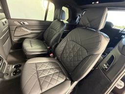 BMW X7 xDrive40i Sports Activity Vehicle 2026