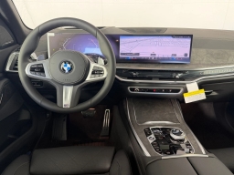 BMW X7 xDrive40i Sports Activity Vehicle 2026