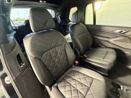 BMW X7 xDrive40i Sports Activity Vehicle 2026