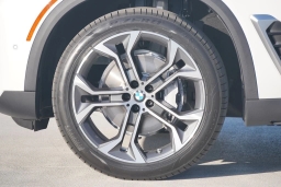 BMW X5 xDrive40i Sports Activity Vehicle 2026