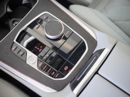 BMW X5 xDrive40i Sports Activity Vehicle 2026