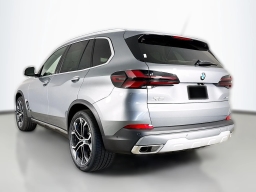 BMW X5 xDrive40i Sports Activity Vehicle 2026