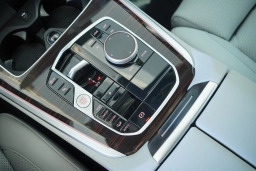 BMW X5 xDrive40i Sports Activity Vehicle 2026