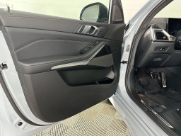 BMW X5 xDrive40i Sports Activity Vehicle 2026