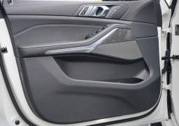 BMW X5 xDrive40i Sports Activity Vehicle 2026