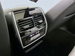 BMW X5 xDrive40i Sports Activity Vehicle 2026