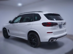 BMW X5 xDrive40i Sports Activity Vehicle 2026