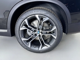 BMW X5 xDrive40i Sports Activity Vehicle 2026