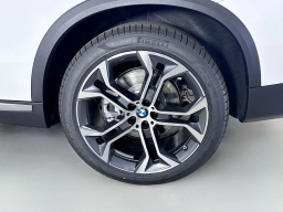 BMW X5 xDrive40i Sports Activity Vehicle 2026