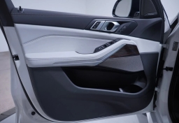 BMW X5 xDrive40i Sports Activity Vehicle 2026