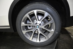 BMW X5 xDrive40i Sports Activity Vehicle 2026