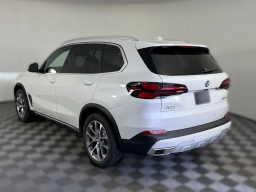 BMW X5 xDrive40i Sports Activity Vehicle 2026