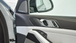 BMW X5 xDrive40i Sports Activity Vehicle 2026