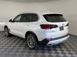 BMW X5 xDrive40i Sports Activity Vehicle 2026