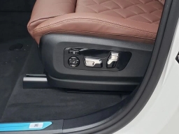 BMW X5 xDrive40i Sports Activity Vehicle 2026