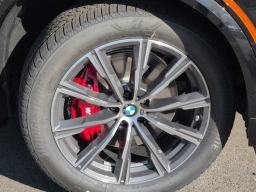 BMW X5 xDrive40i Sports Activity Vehicle 2026