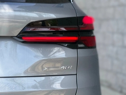 BMW X5 xDrive40i Sports Activity Vehicle 2026