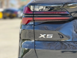 BMW X5 xDrive40i Sports Activity Vehicle 2026