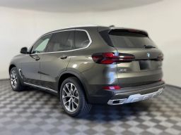 BMW X5 xDrive40i Sports Activity Vehicle 2026