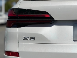 BMW X5 xDrive40i Sports Activity Vehicle 2026