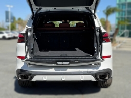 BMW X5 xDrive40i Sports Activity Vehicle 2026