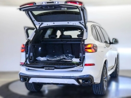 BMW X5 xDrive40i Sports Activity Vehicle 2026