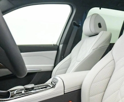 BMW X5 xDrive40i Sports Activity Vehicle 2026