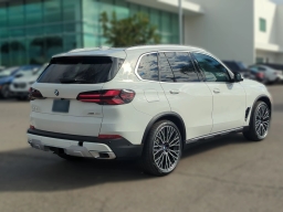 BMW X5 xDrive40i Sports Activity Vehicle 2026