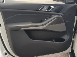 BMW X5 xDrive40i Sports Activity Vehicle 2026