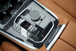 BMW X5 xDrive40i Sports Activity Vehicle 2026