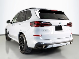 BMW X5 xDrive40i Sports Activity Vehicle 2026