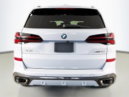 BMW X5 xDrive40i Sports Activity Vehicle 2026