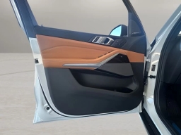 BMW X5 xDrive40i Sports Activity Vehicle 2026