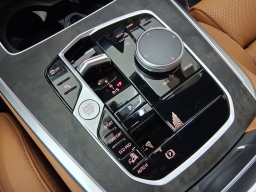 BMW X5 xDrive40i Sports Activity Vehicle 2026