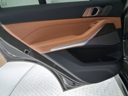 BMW X5 xDrive40i Sports Activity Vehicle 2026