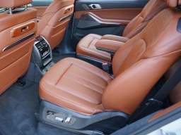 BMW X7 M60i Sports Activity Vehicle 2026