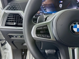 BMW X7 M60i Sports Activity Vehicle 2026