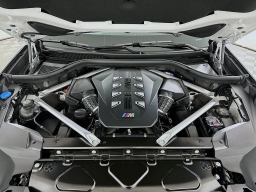 BMW X7 M60i Sports Activity Vehicle 2026