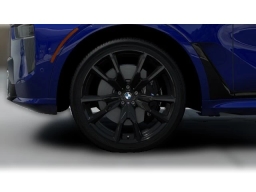 BMW X7 M60i Sports Activity Vehicle 2026