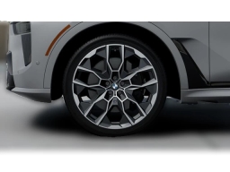 BMW X7 M60i Sports Activity Vehicle 2026