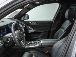 BMW X7 M60i Sports Activity Vehicle 2026