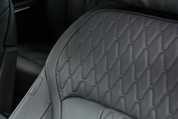 BMW X7 M60i Sports Activity Vehicle 2026