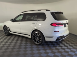 BMW X7 M60i Sports Activity Vehicle 2026