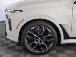 BMW X7 M60i Sports Activity Vehicle 2026