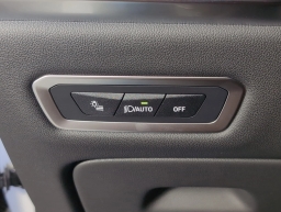 BMW X7 M60i Sports Activity Vehicle 2026