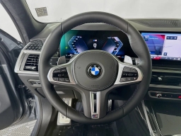 BMW X7 M60i Sports Activity Vehicle 2026